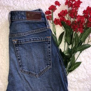Hollister super high rise mom jeans